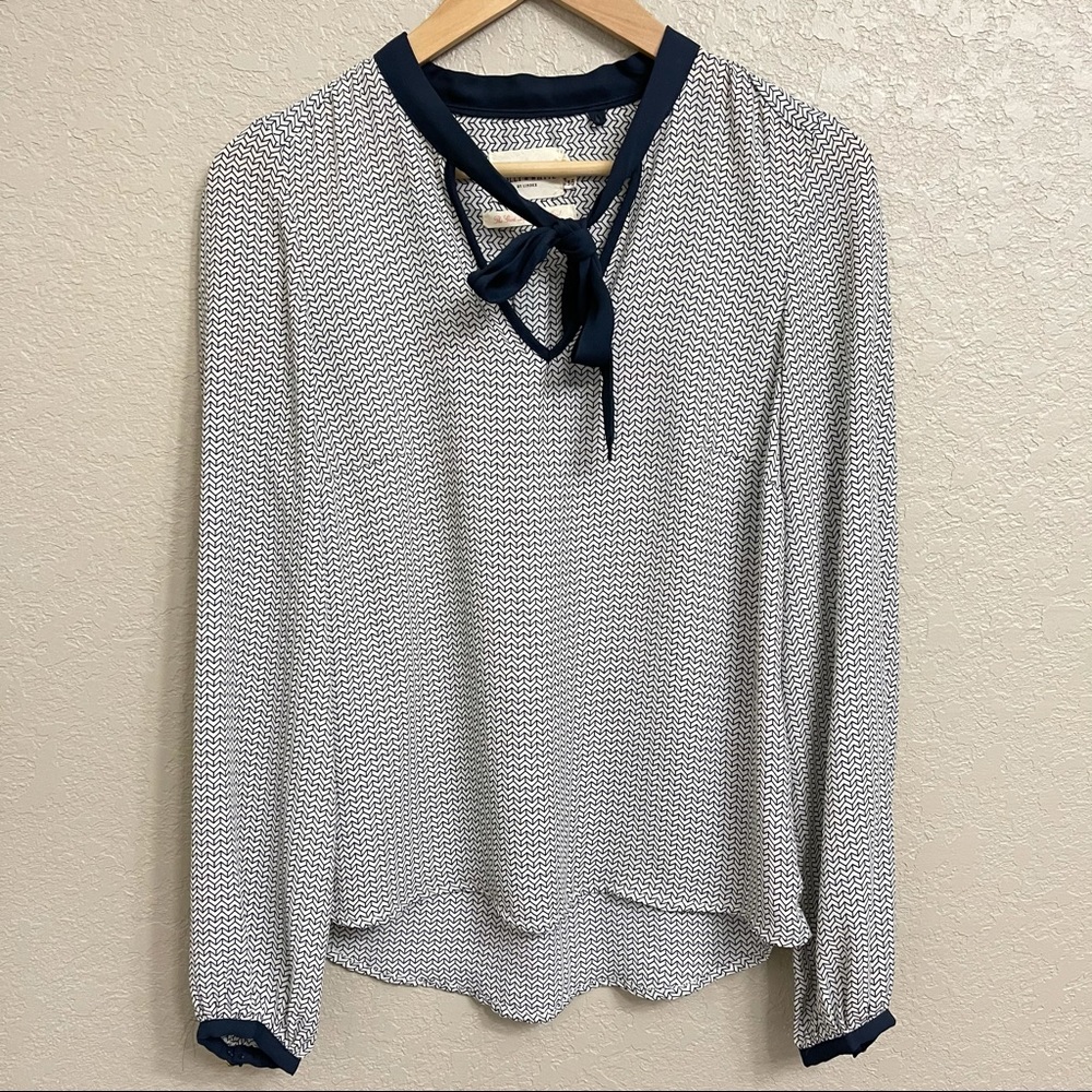 Holly whyte Long sleeve tie front print blouse M